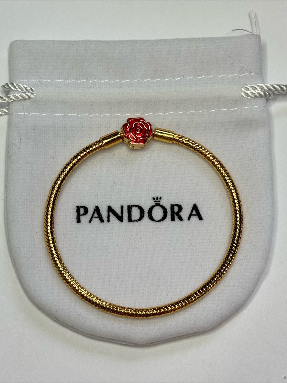 Pandora Disney Beauty and Beast Enchanted Rose Bracelet
14k gold plating 7 inch